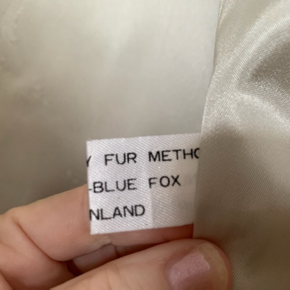 Ladies Natural Blue Fox Fur Coat - Picture 3 of 6